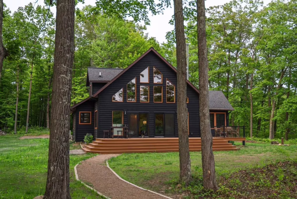 Small vrbo wedding venue